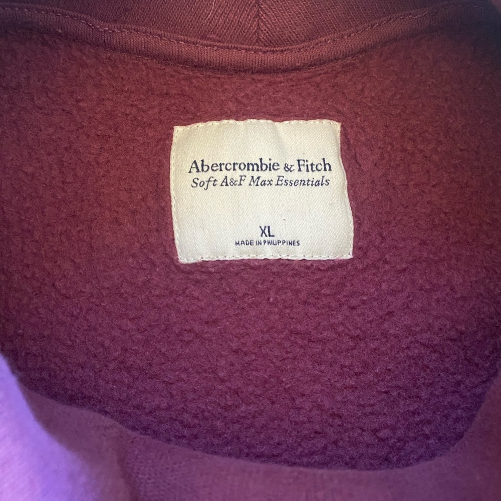 Abercrombie & Fitch Women’s Burgundy Mock Neck Sweatshirt - Picture 3 of 6